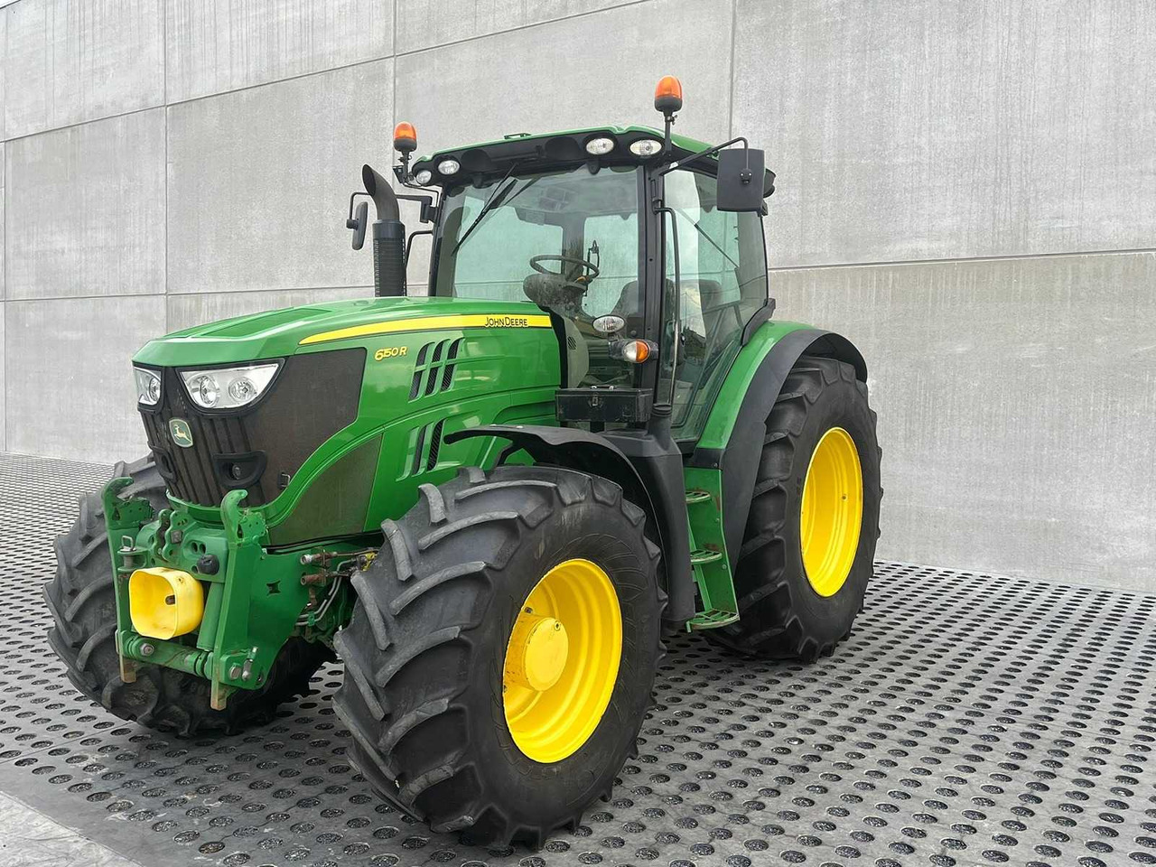 John Deere 6150R - Tracteur agricole: photos 1 John Deere 6150R - Tracteur agricole: photos 1