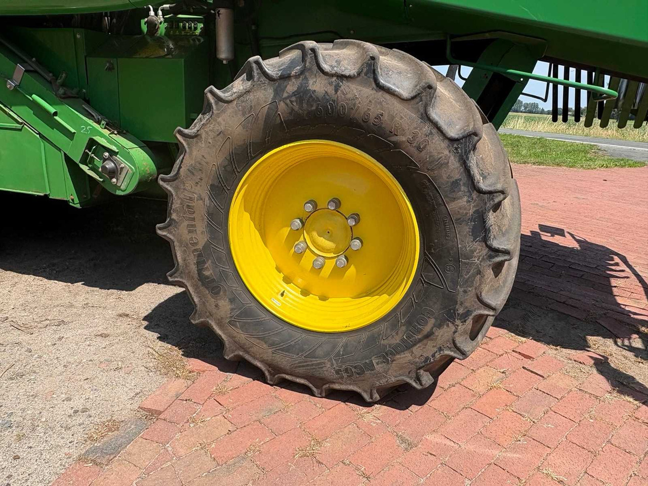John Deere T670 - Moissonneuse-batteuse: photos 4 John Deere T670 - Moissonneuse-batteuse: photos 4