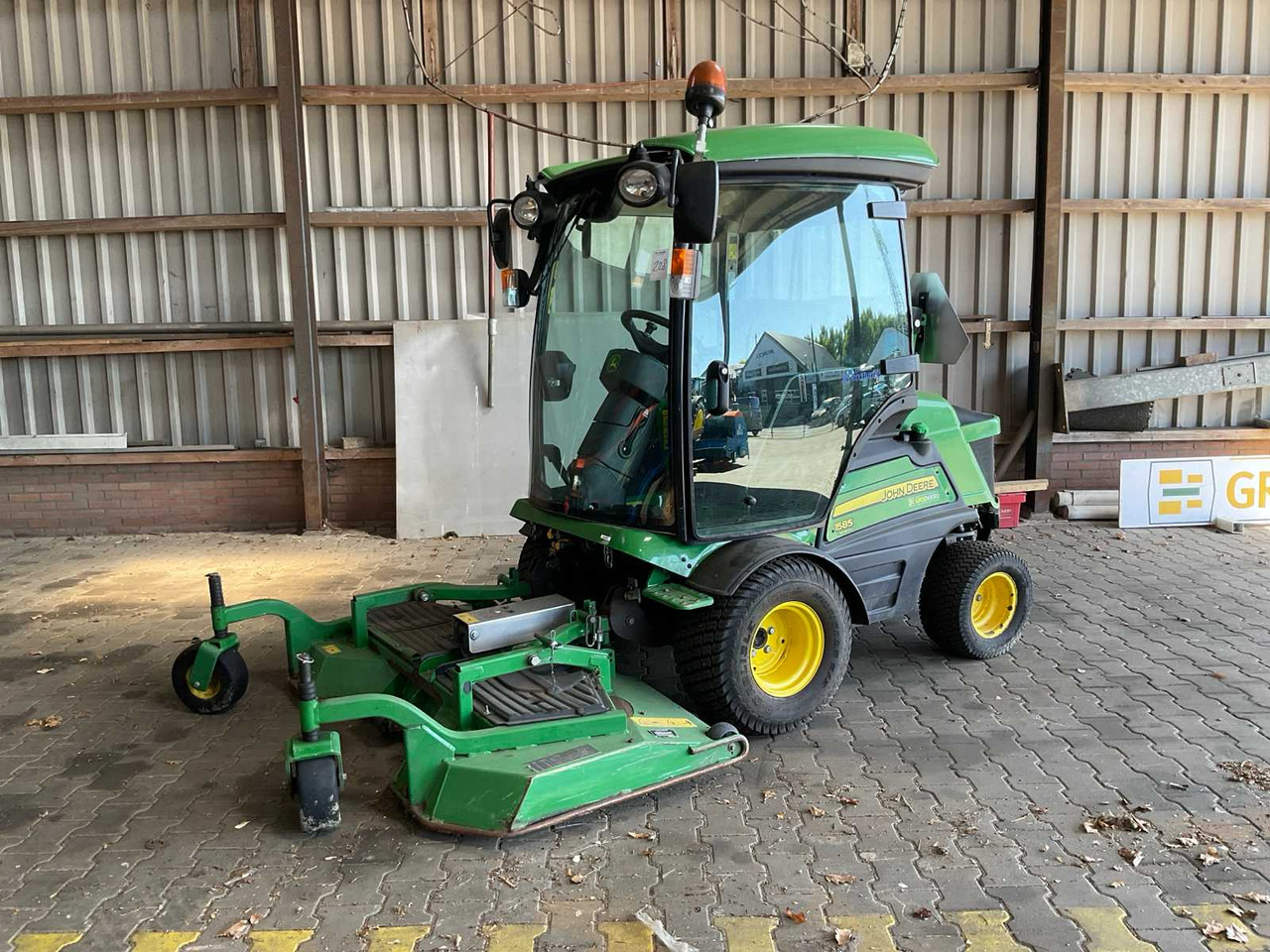 John deere 1585 TerrainCut - Motofaucheuse: photos 1 John deere 1585 TerrainCut - Motofaucheuse: photos 1