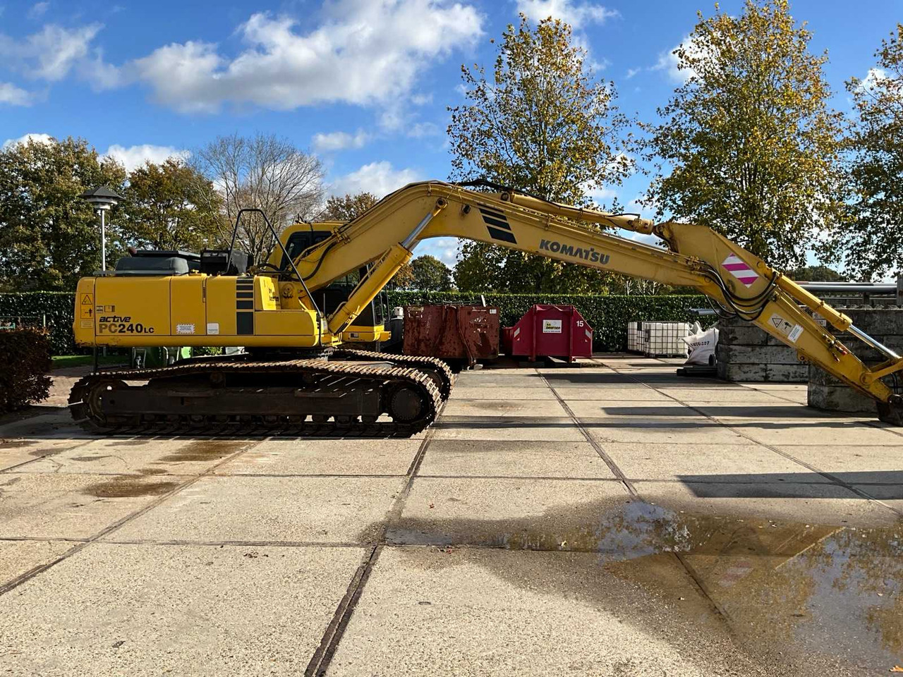 Komatsu Active PC240LC - Pelle sur chenille: photos 4 Komatsu Active PC240LC - Pelle sur chenille: photos 4