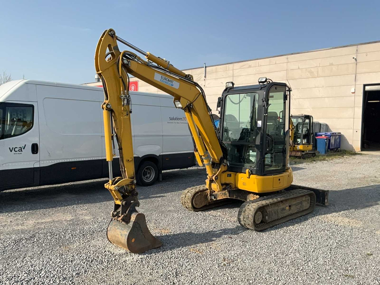 Komatsu PC35MR-5 - Mini pelle: photos 1 Komatsu PC35MR-5 - Mini pelle: photos 1