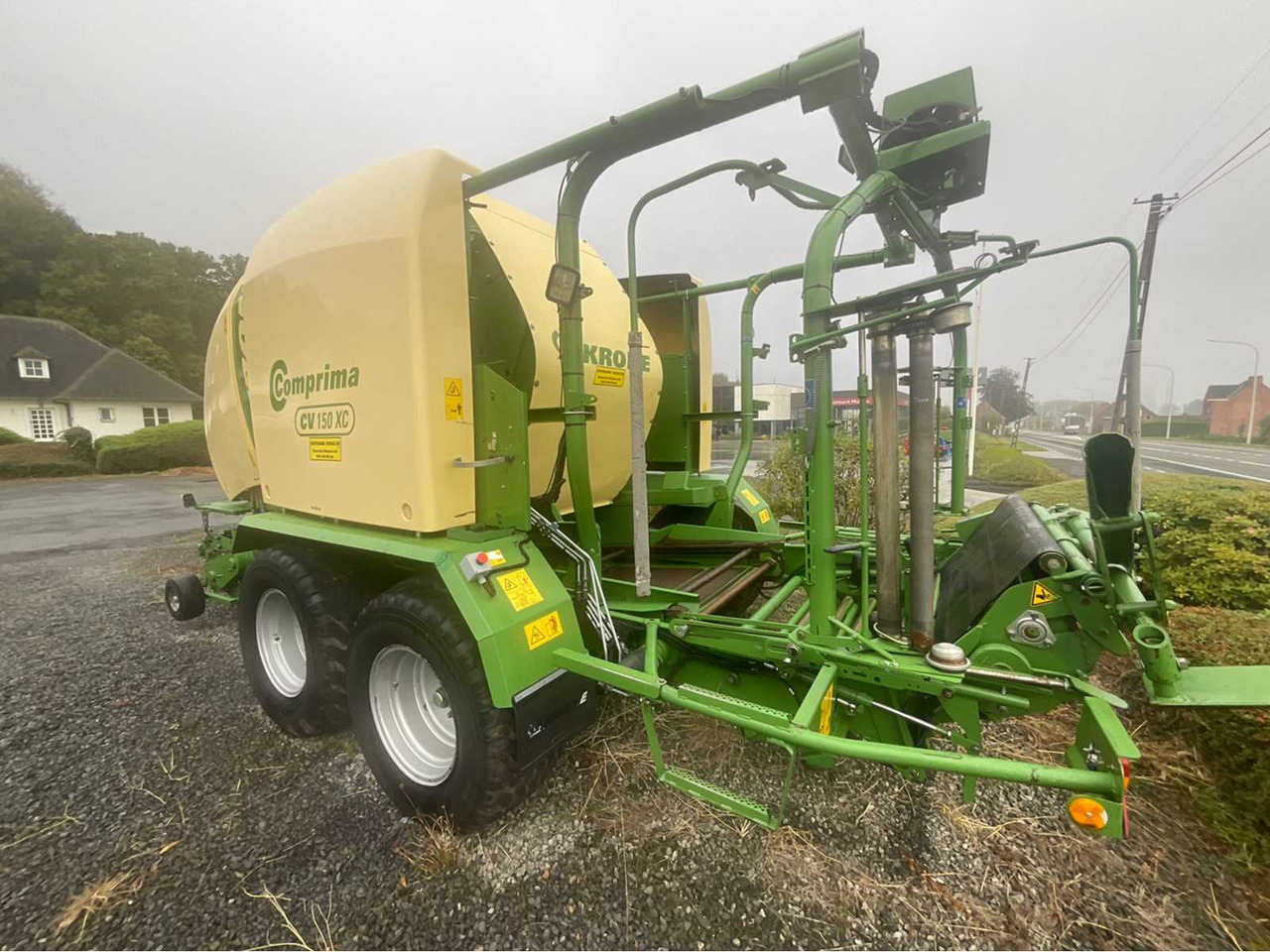 Krone Comprima CV 150 XC - Presse à balles rondes: photos 4 Krone Comprima CV 150 XC - Presse à balles rondes: photos 4