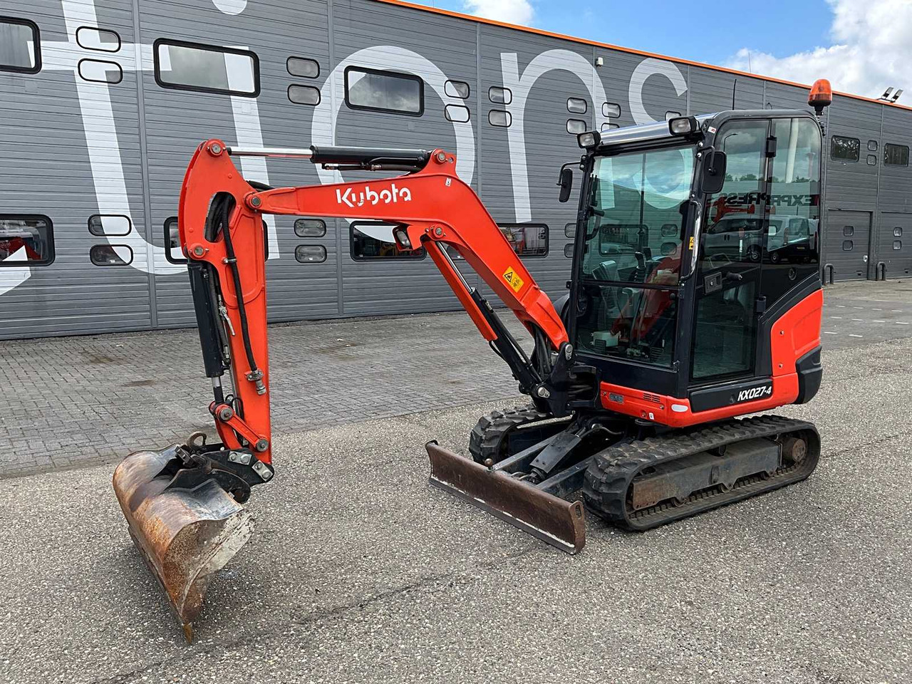 Kubota KX027-4 - Mini pelle: photos 1 Kubota KX027-4 - Mini pelle: photos 1