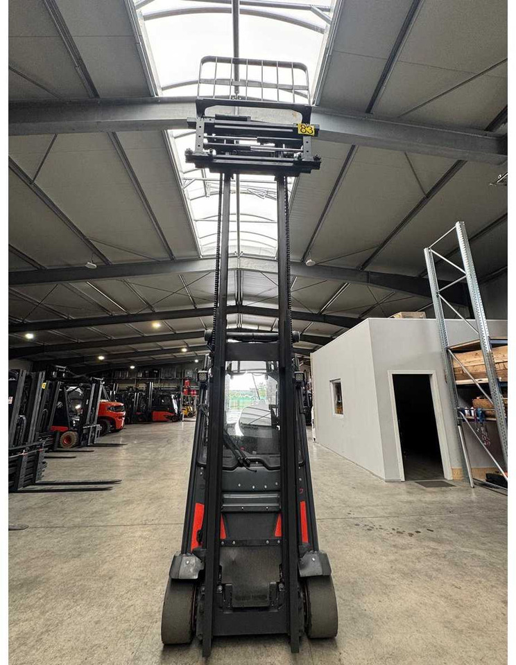 LINDE 386 E20 2.000KG LIFT MAST WITH TINE ADJUSTER FORK ADJUSTER SIDESHIFT E12 E14 E16 E18 - Chariot élévateur: photos 2 LINDE 386 E20 2.000KG LIFT MAST WITH TINE ADJUSTER FORK ADJUSTER SIDESHIFT E12 E14 E16 E18 - Chariot élévateur: photos 2