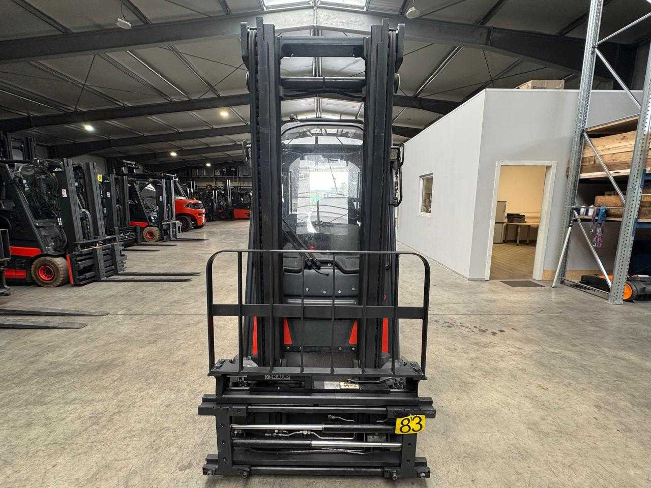 LINDE 386 E20 2.000KG LIFT MAST WITH TINE ADJUSTER FORK ADJUSTER SIDESHIFT E12 E14 E16 E18 - Chariot élévateur: photos 1 LINDE 386 E20 2.000KG LIFT MAST WITH TINE ADJUSTER FORK ADJUSTER SIDESHIFT E12 E14 E16 E18 - Chariot élévateur: photos 1