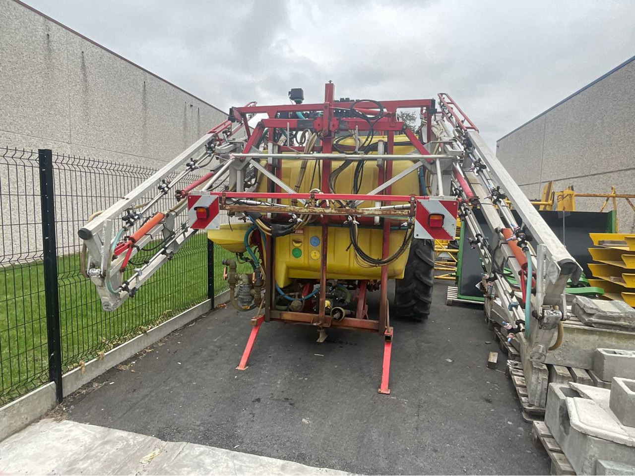 M.Beyne Portee BU2LF 1200 - Pulvérisateur: photos 2 M.Beyne Portee BU2LF 1200 - Pulvérisateur: photos 2