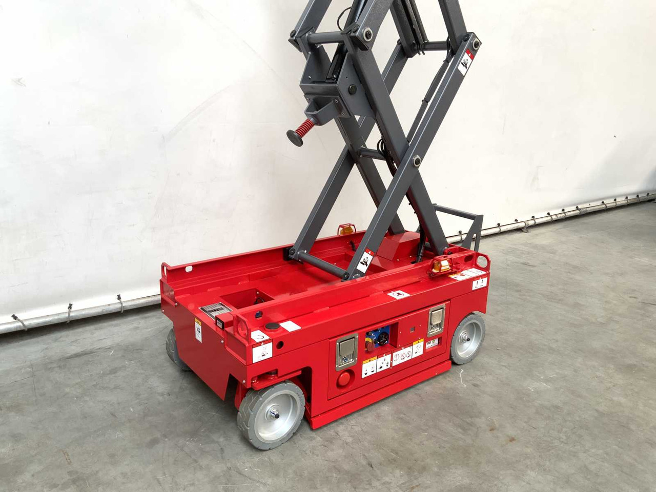 Nacelle MANTALL XE-60 MINI - SCISSOR LIFT AERIAL PLATFORM 6.4M 2024: photos 13