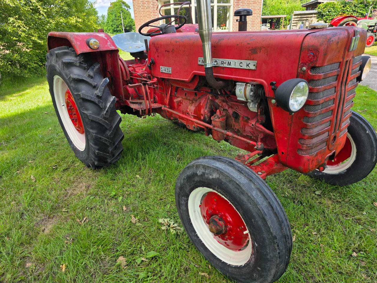 Tracteur agricole McCormick D-432: photos 7