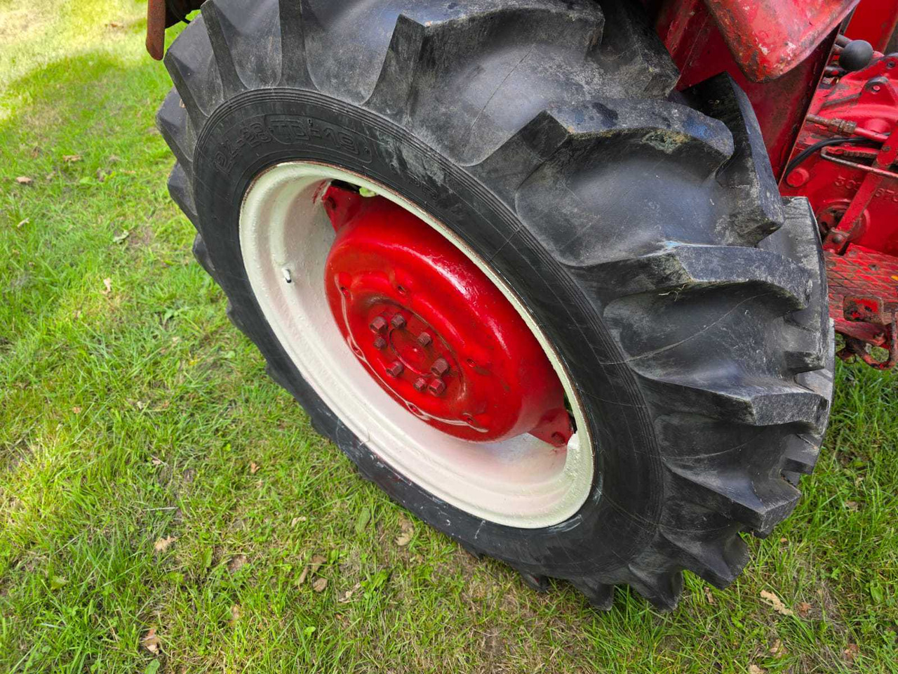 Tracteur agricole McCormick D-432: photos 16