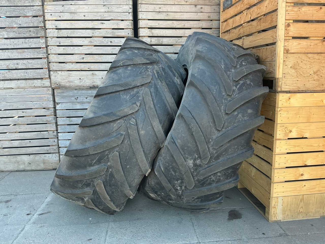 Michelin Xeobib - Pneus et jantes pour Tracteur agricole: photos 2 Michelin Xeobib - Pneus et jantes pour Tracteur agricole: photos 2