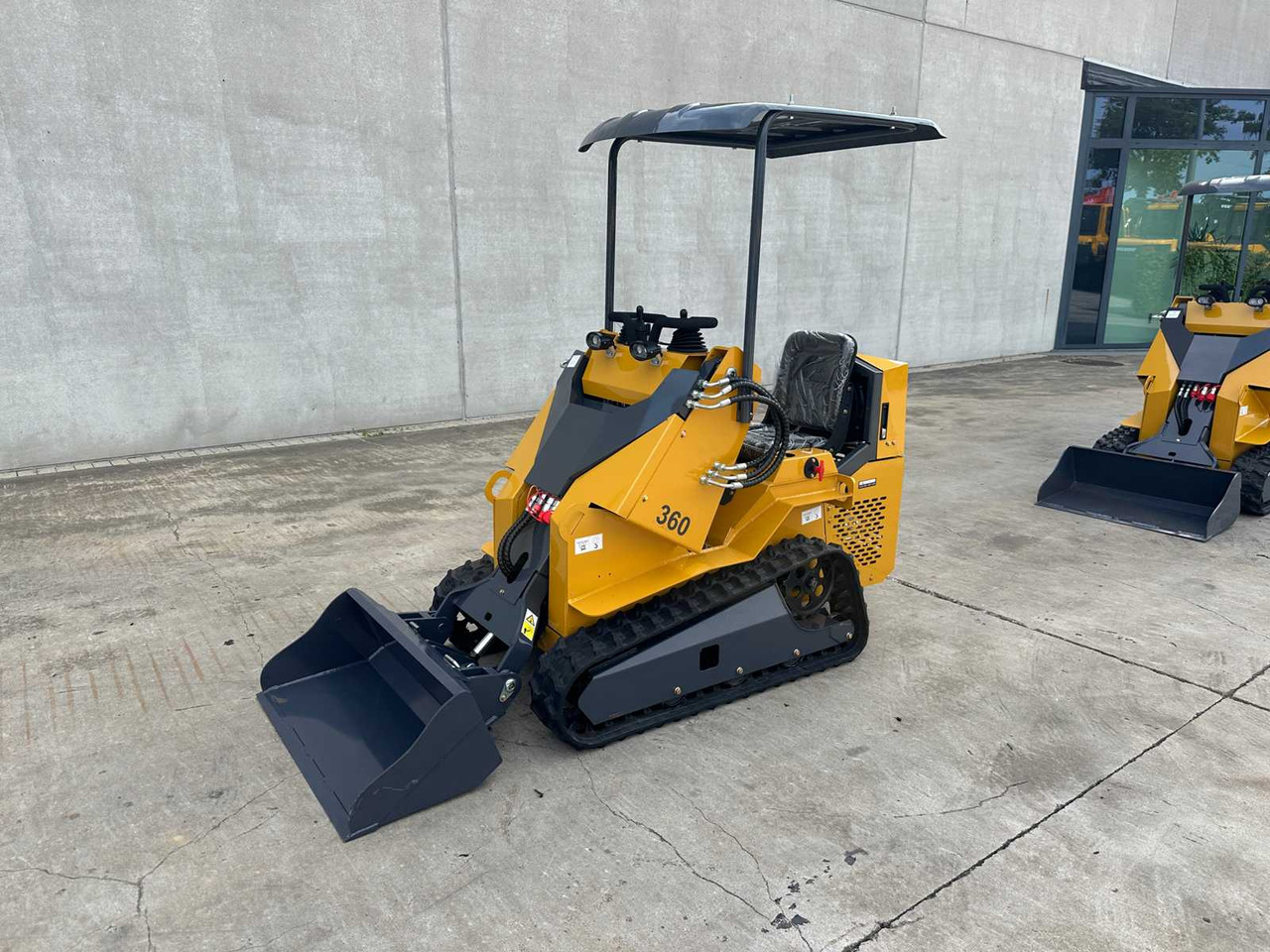 NEWRICK - 2025 - SI360 - SKID STEER LOADER - Chargeuse compacte sur chenilles: photos 1 NEWRICK - 2025 - SI360 - SKID STEER LOADER - Chargeuse compacte sur chenilles: photos 1
