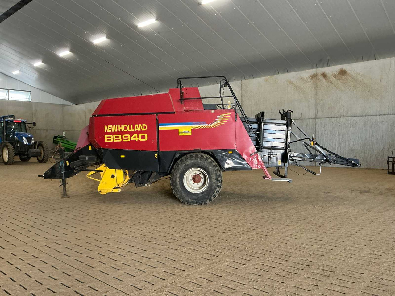 New Holland BB940P - Presse à balles cubiques: photos 2 New Holland BB940P - Presse à balles cubiques: photos 2