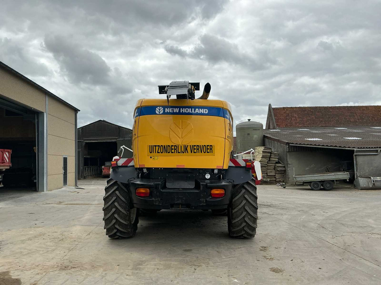 New Holland FR9060 - Ensileuse: photos 4 New Holland FR9060 - Ensileuse: photos 4