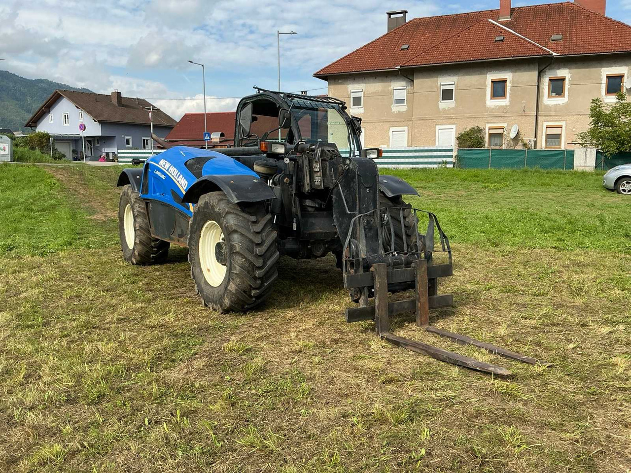 New Holland LM5080 - Mini chargeuse: photos 1 New Holland LM5080 - Mini chargeuse: photos 1