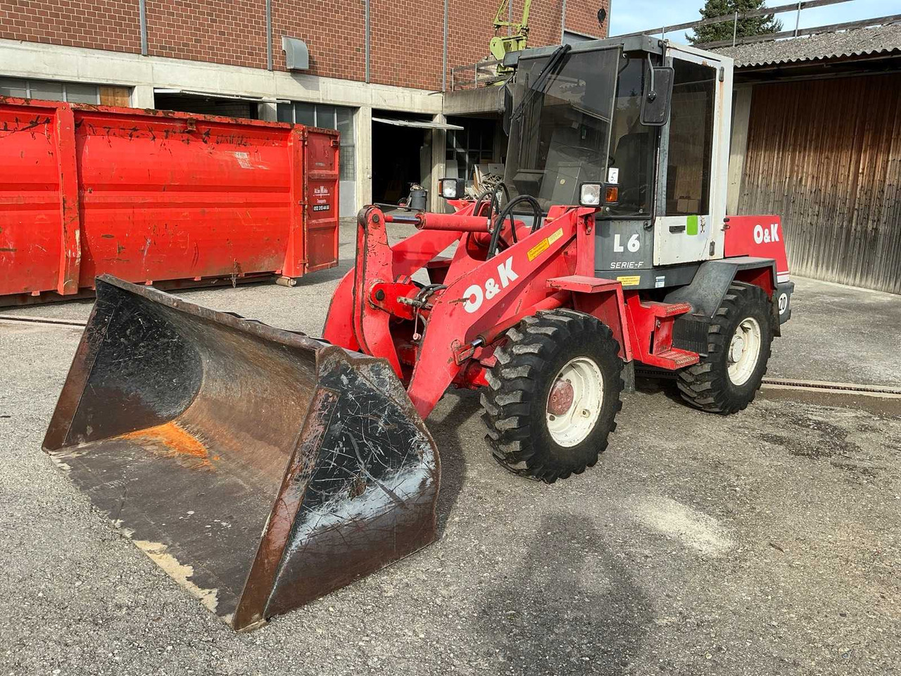 O&K 1995 O&K L6-4 WHEEL LOADER - Chargeuse sur pneus: photos 1 O&K 1995 O&K L6-4 WHEEL LOADER - Chargeuse sur pneus: photos 1