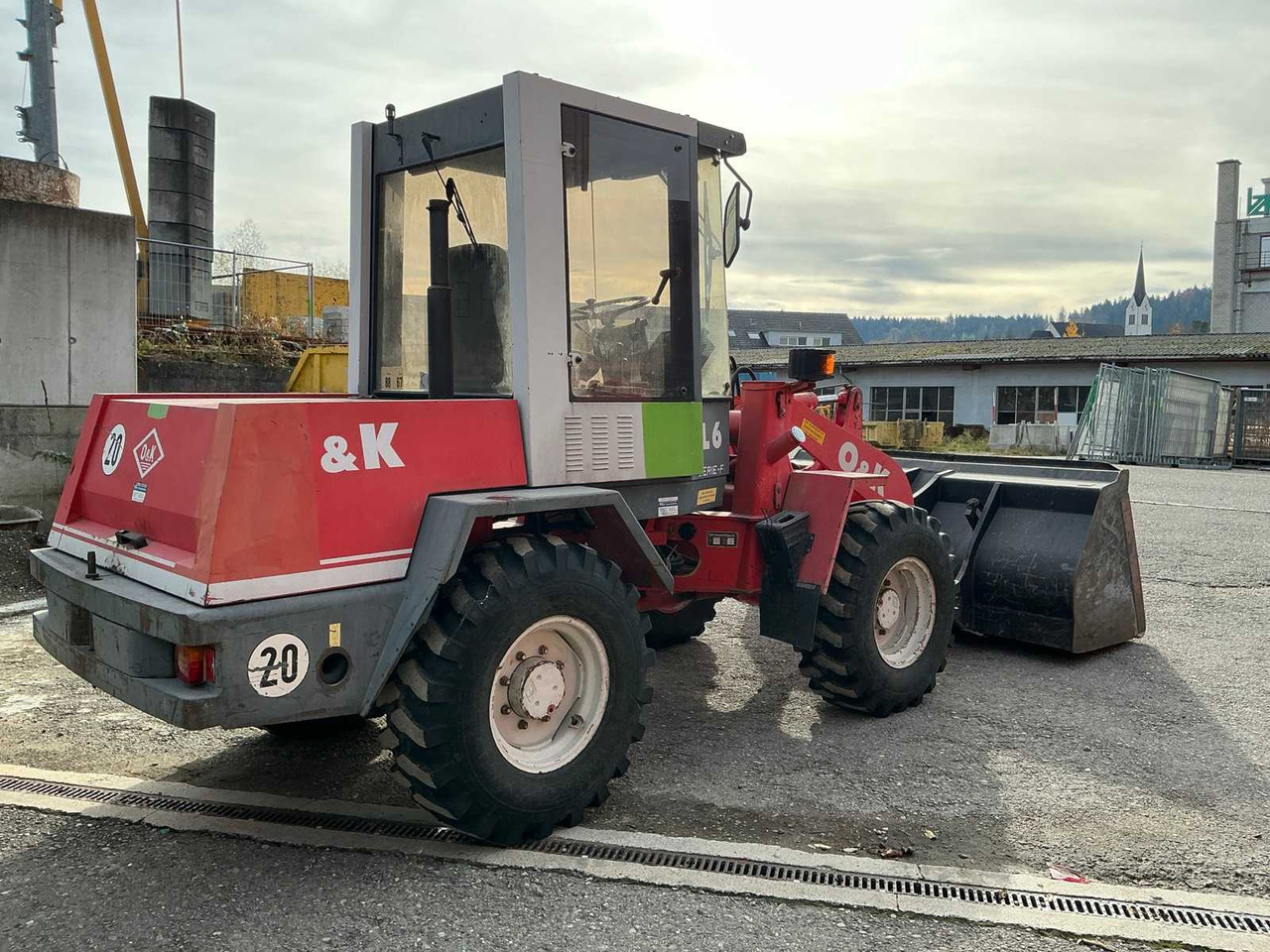 O&K 1995 O&K L6-4 WHEEL LOADER - Chargeuse sur pneus: photos 3 O&K 1995 O&K L6-4 WHEEL LOADER - Chargeuse sur pneus: photos 3