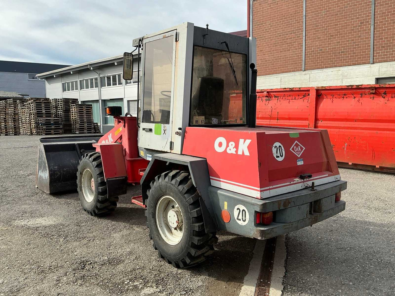 O&K L6-4 - Chargeuse sur pneus: photos 4 O&K L6-4 - Chargeuse sur pneus: photos 4