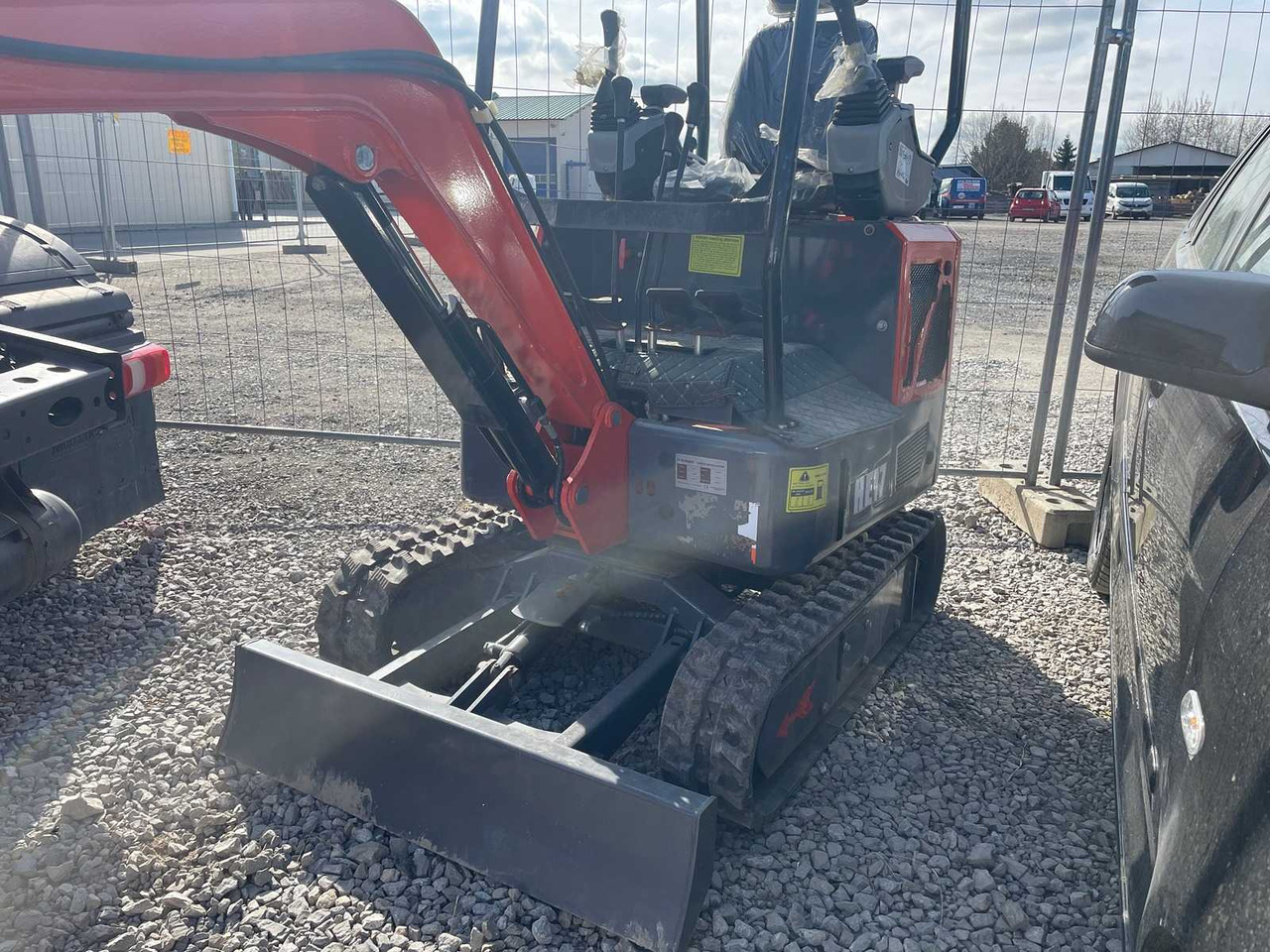 Plus Power PLUS POWER - HE17 - MINI-EXCAVATOR - 2023 - Mini pelle: photos 5 Plus Power PLUS POWER - HE17 - MINI-EXCAVATOR - 2023 - Mini pelle: photos 5