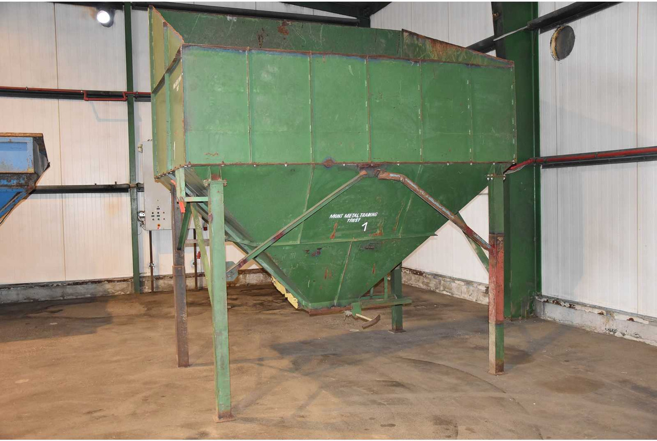 Potato storage equipment - Matériel de stockage: photos 3 Potato storage equipment - Matériel de stockage: photos 3