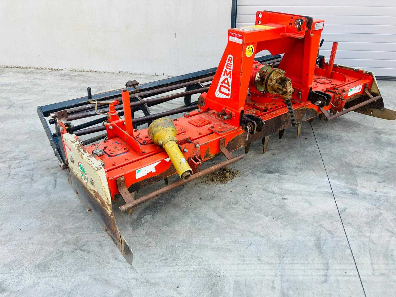 Remac NEX 300 - Herse rotative: photos 1 Remac NEX 300 - Herse rotative: photos 1