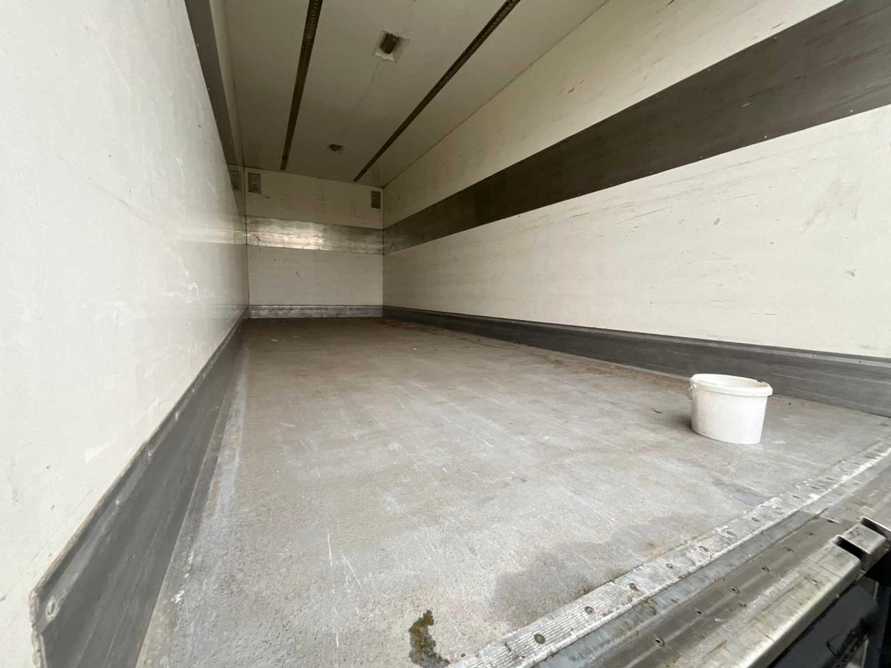 1997 CHEREAU R18 REFRIGERATED TRUCK - Remorque: photos 5 1997 CHEREAU R18 REFRIGERATED TRUCK - Remorque: photos 5