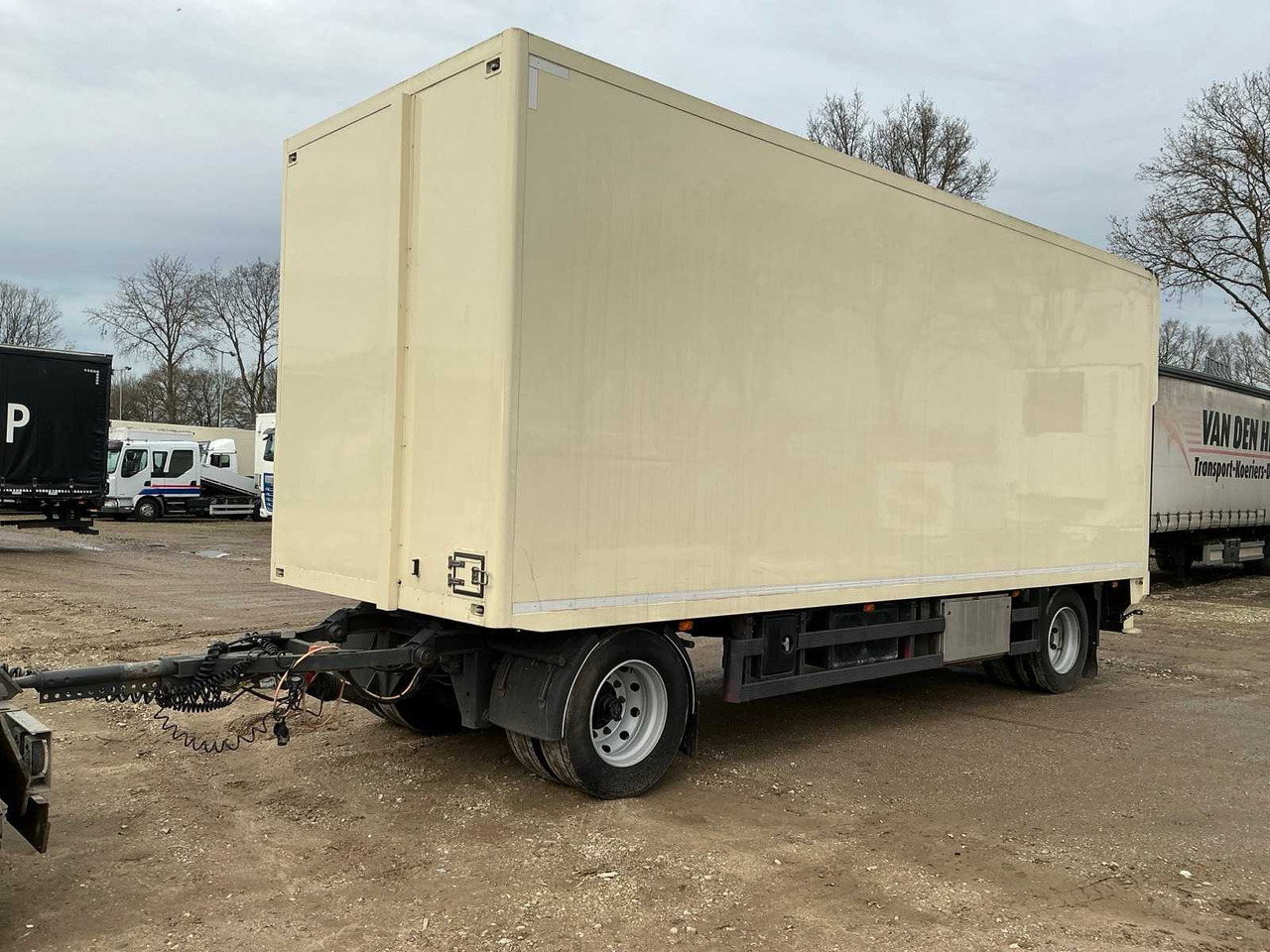 2007 DRACO AXS220 CONDITIONED DRAWSTRING TRAILER - Remorque: photos 1 2007 DRACO AXS220 CONDITIONED DRAWSTRING TRAILER - Remorque: photos 1