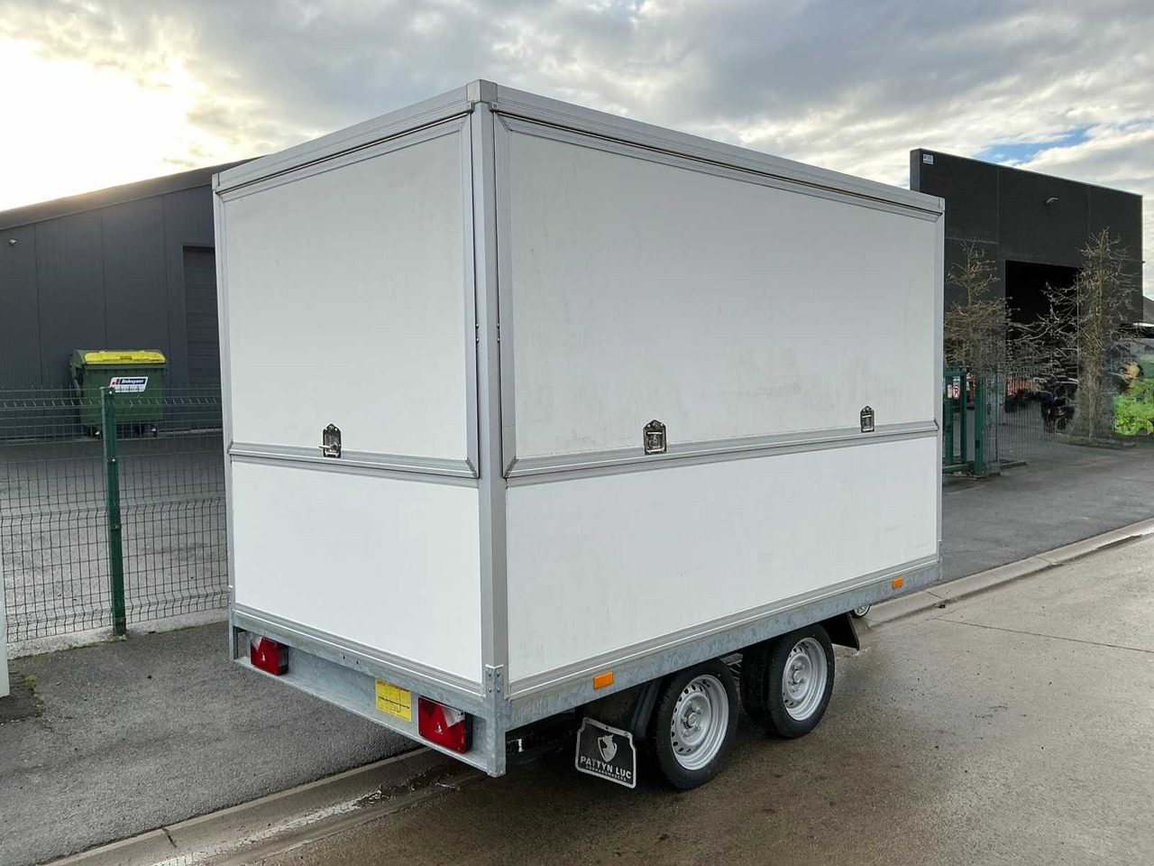 2023 HAPERT SAPPHIRE FOOD TRUCK - Remorque: photos 5 2023 HAPERT SAPPHIRE FOOD TRUCK - Remorque: photos 5