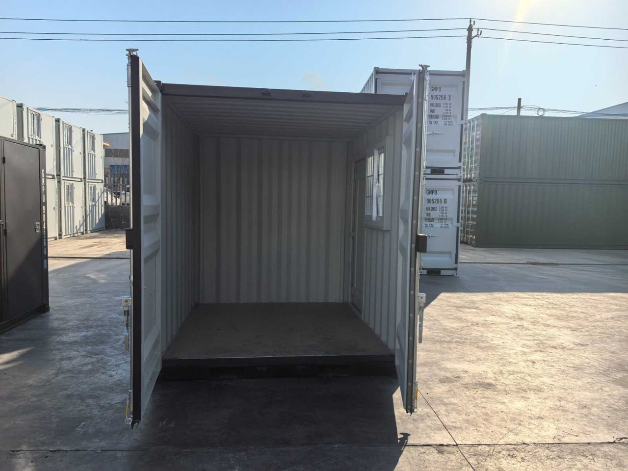 Rhino-cross-containers 8ft met deur en raam - Conteneur maritime: photos 4 Rhino-cross-containers 8ft met deur en raam - Conteneur maritime: photos 4