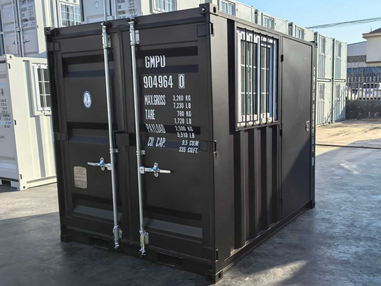 Rhino-cross-containers 8ft met deur en raam - Conteneur maritime: photos 1 Rhino-cross-containers 8ft met deur en raam - Conteneur maritime: photos 1