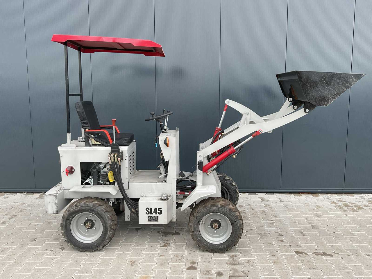 SDLool SL45 - Tractopelle: photos 2 SDLool SL45 - Tractopelle: photos 2