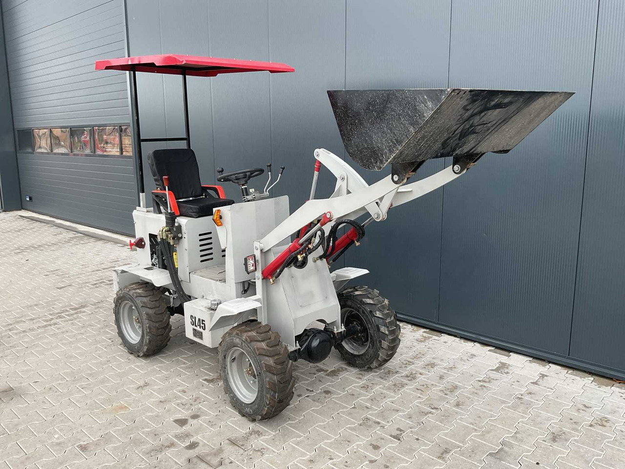 SDLool SL45 - Tractopelle: photos 1 SDLool SL45 - Tractopelle: photos 1