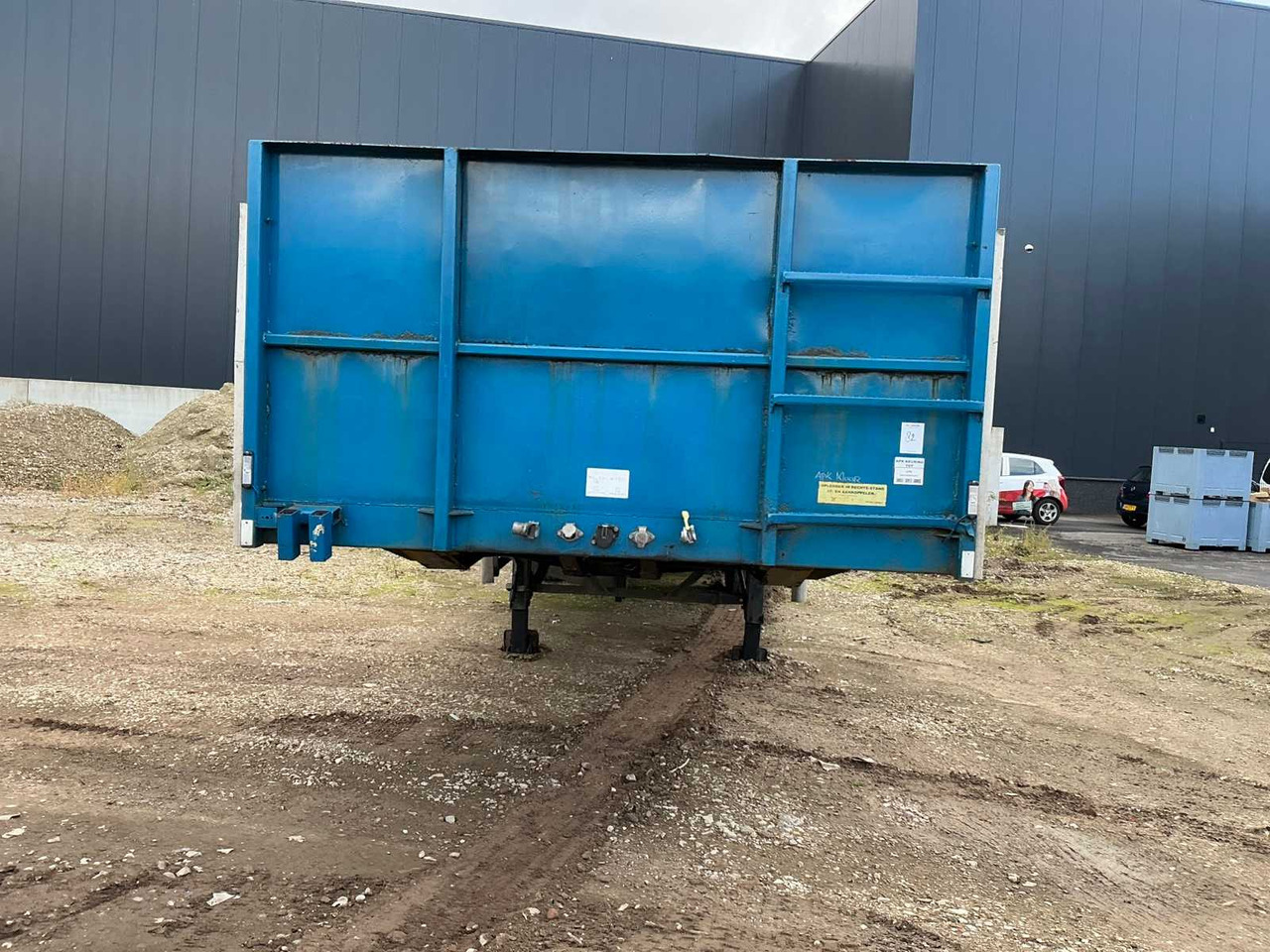 2004 FLOOR FLO-17-30K1 SEMI-TRAILER - Semi-remorque: photos 2 2004 FLOOR FLO-17-30K1 SEMI-TRAILER - Semi-remorque: photos 2