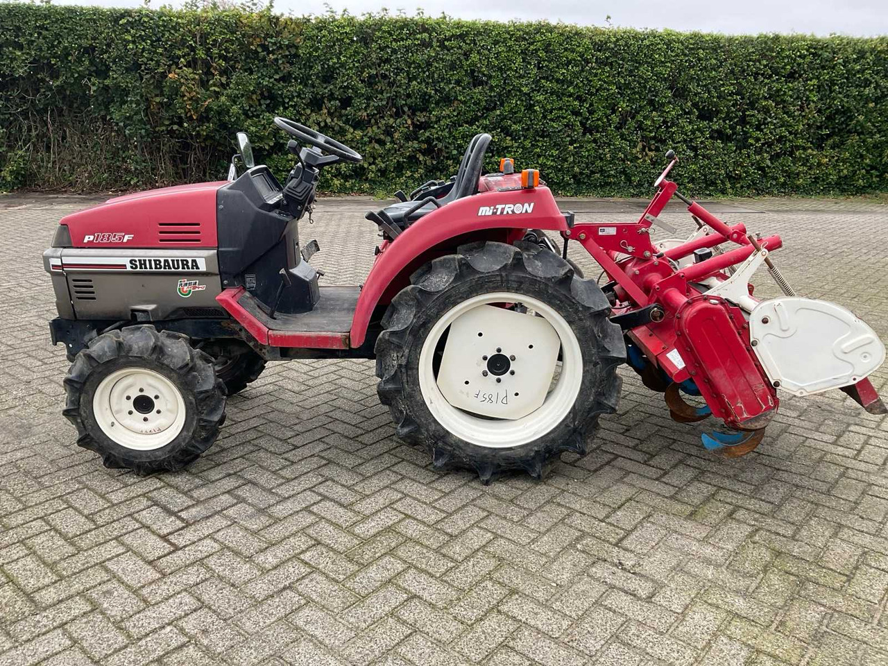 Shibaura P185F - Micro tracteur: photos 5 Shibaura P185F - Micro tracteur: photos 5