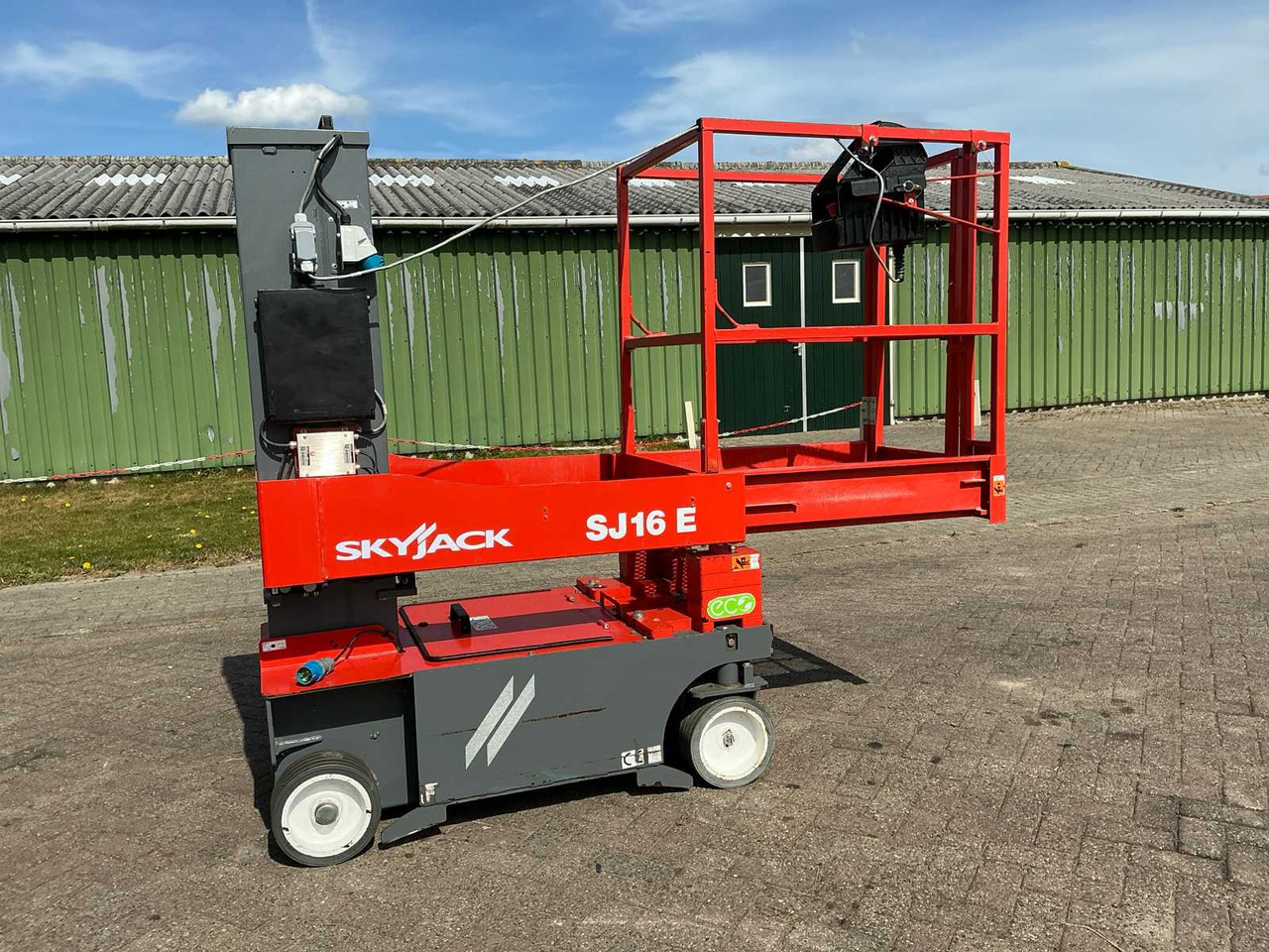 Skyjack SJ16E - Nacelle: photos 2 Skyjack SJ16E - Nacelle: photos 2