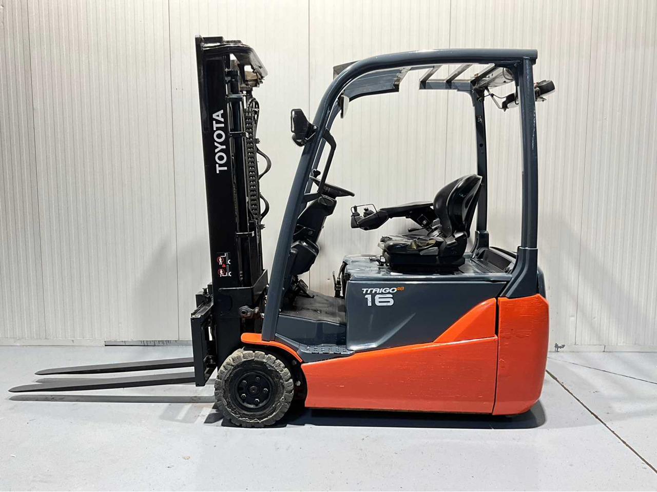 TOYOTA - 8FBE16T - FORKLIFT, FREELIFT SIDESHIFT, FREE-LIFT, YEAR OF MANUFACTURE 2018 - Chariot élévateur: photos 2 TOYOTA - 8FBE16T - FORKLIFT, FREELIFT SIDESHIFT, FREE-LIFT, YEAR OF MANUFACTURE 2018 - Chariot élévateur: photos 2