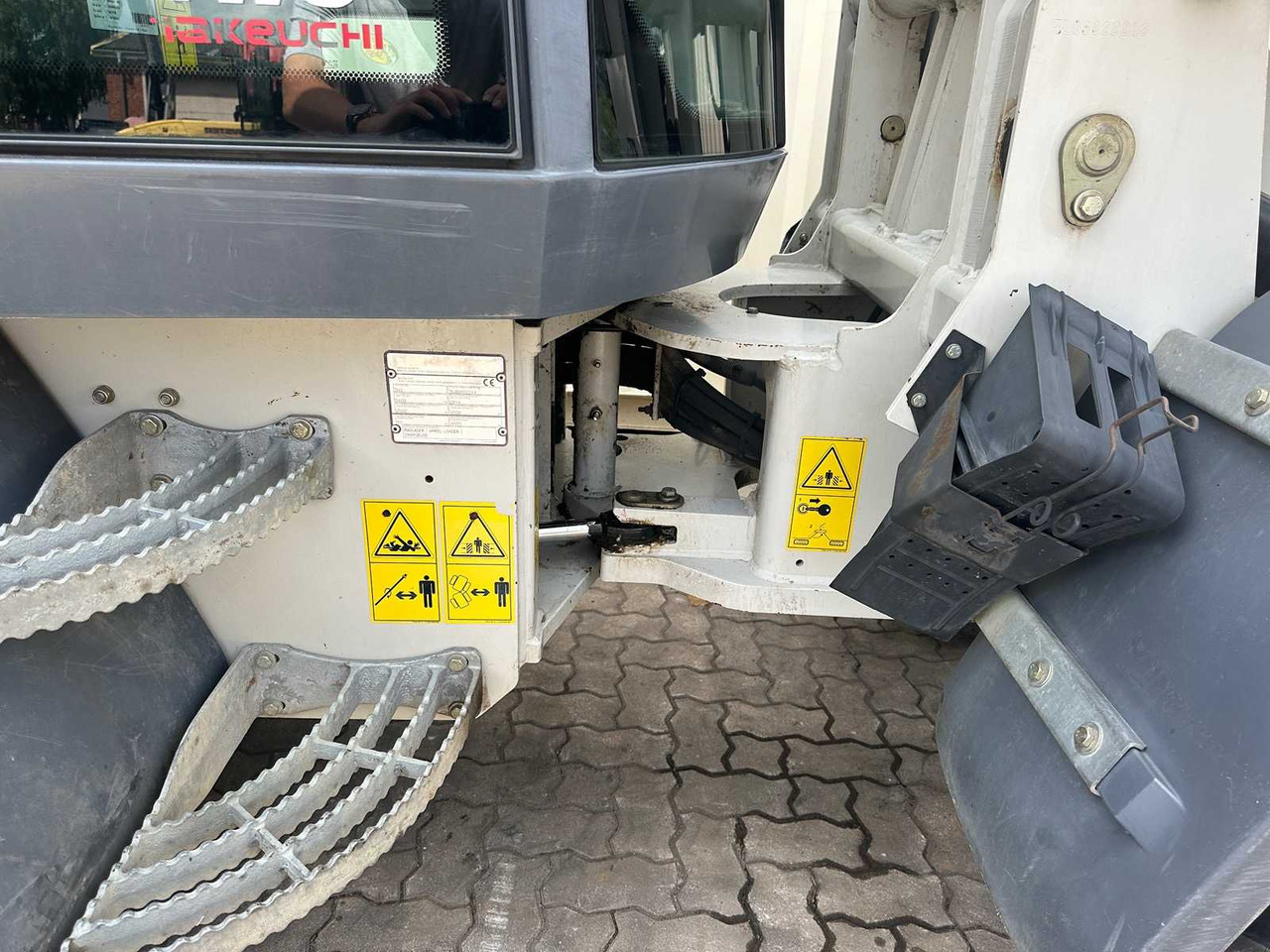 Chargeuse sur pneus Takeuchi TW9: photos 29