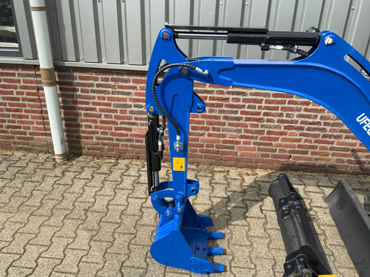 Pelle sur chenille UF Equipment NM-18: photos 11