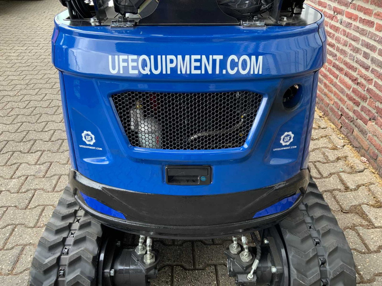 UF Equipment NM-18 - Mini pelle: photos 4 UF Equipment NM-18 - Mini pelle: photos 4
