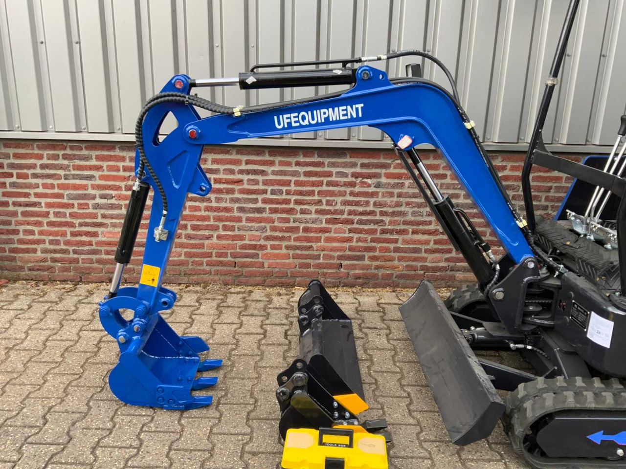 Pelle sur chenille UF Equipment NM-E15: photos 14