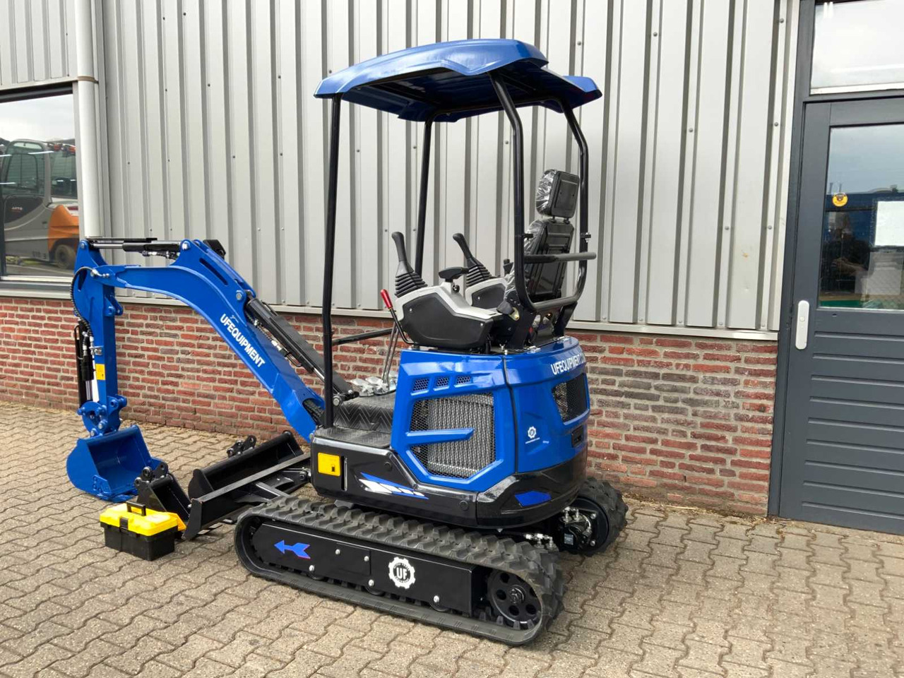 Pelle ULTRA FORCE EQUIPMENT NM-1800 KG CRAWLER EXCAVATOR DIESEL 2025 INCL. 3 BUCKETS: photos 7 Pelle ULTRA FORCE EQUIPMENT NM-1800 KG CRAWLER EXCAVATOR DIESEL 2025 INCL. 3 BUCKETS: photos 7