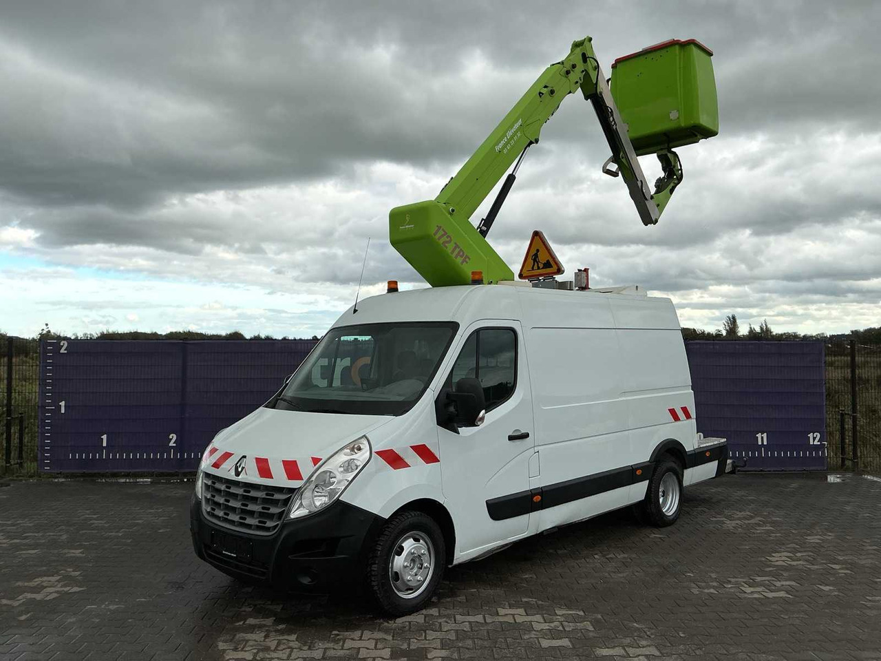 2012 - RENAULT - MASTER - T45 2.3 DCI L3H2 - COMMERCIAL VEHICLE/TRUCK-MOUNTED PLATFORM 17M - Véhicule utilitaire: photos 5 2012 - RENAULT - MASTER - T45 2.3 DCI L3H2 - COMMERCIAL VEHICLE/TRUCK-MOUNTED PLATFORM 17M - Véhicule utilitaire: photos 5