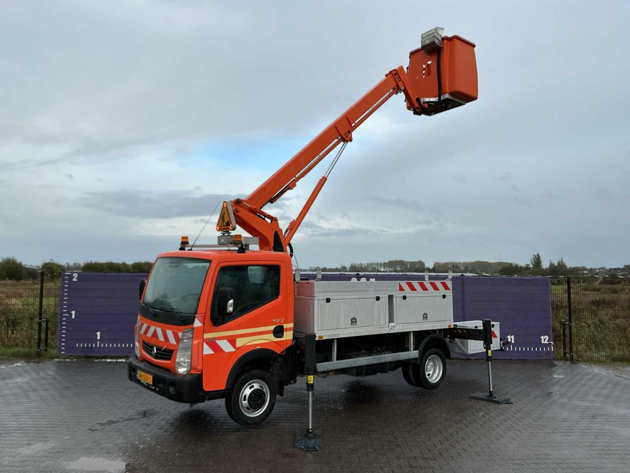 2015 - RENAULT - MAXITY - 140 DXI - COMMERCIAL VEHICLE/TRUCK-MOUNTED BOOM LIFT 20M - Véhicule utilitaire: photos 5 2015 - RENAULT - MAXITY - 140 DXI - COMMERCIAL VEHICLE/TRUCK-MOUNTED BOOM LIFT 20M - Véhicule utilitaire: photos 5