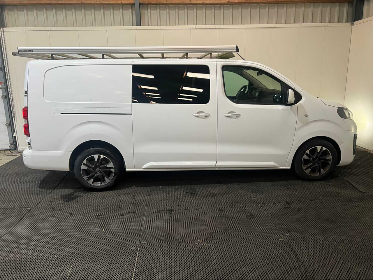 OPEL - VIVARO L3 - DOUBLE CAB - AUTOMATIC - 180 HP - COMMERCIAL VEHICLE - 2019 - Véhicule utilitaire: photos 5 OPEL - VIVARO L3 - DOUBLE CAB - AUTOMATIC - 180 HP - COMMERCIAL VEHICLE - 2019 - Véhicule utilitaire: photos 5