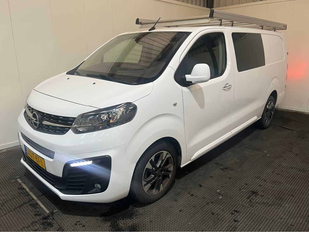 OPEL - VIVARO L3 - DOUBLE CAB - AUTOMATIC - 180 HP - COMMERCIAL VEHICLE - 2019 - Véhicule utilitaire: photos 1 OPEL - VIVARO L3 - DOUBLE CAB - AUTOMATIC - 180 HP - COMMERCIAL VEHICLE - 2019 - Véhicule utilitaire: photos 1
