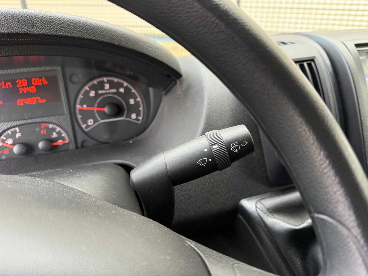 Véhicule utilitaire PEUGEOT BOXER 335 2.2 HDI L2 PRO -REFRIGERATED VEHICLE- COMMERCIAL VEHICLE: photos 15 Véhicule utilitaire PEUGEOT BOXER 335 2.2 HDI L2 PRO -REFRIGERATED VEHICLE- COMMERCIAL VEHICLE: photos 15