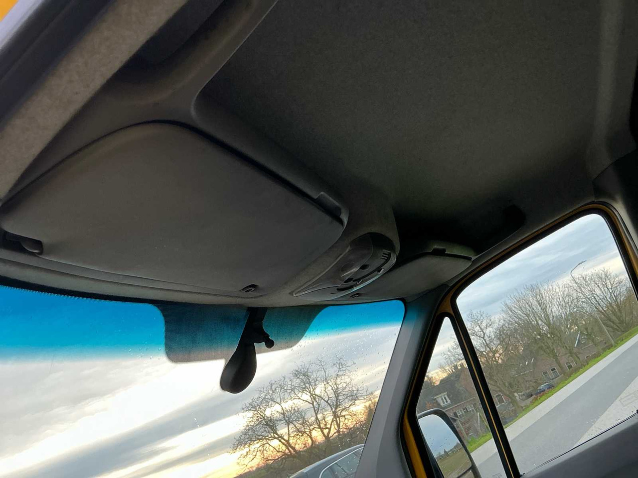 Véhicule utilitaire VOLKSWAGEN CRAFTER 50 2.0 TDI L2H2 BMDC COMMERCIAL VEHICLE: photos 30 Véhicule utilitaire VOLKSWAGEN CRAFTER 50 2.0 TDI L2H2 BMDC COMMERCIAL VEHICLE: photos 30