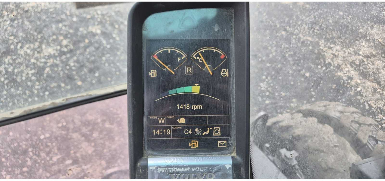 Volvo Construction Equipment VOLVO CONSTRUCTION EQUIPMENT - EW140C - WHEELED EXCAVATOR - 2007 - Pelle sur pneus: photos 3 Volvo Construction Equipment VOLVO CONSTRUCTION EQUIPMENT - EW140C - WHEELED EXCAVATOR - 2007 - Pelle sur pneus: photos 3