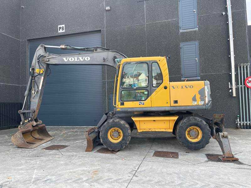 Volvo EW 140 B - Pelle sur pneus: photos 2 Volvo EW 140 B - Pelle sur pneus: photos 2