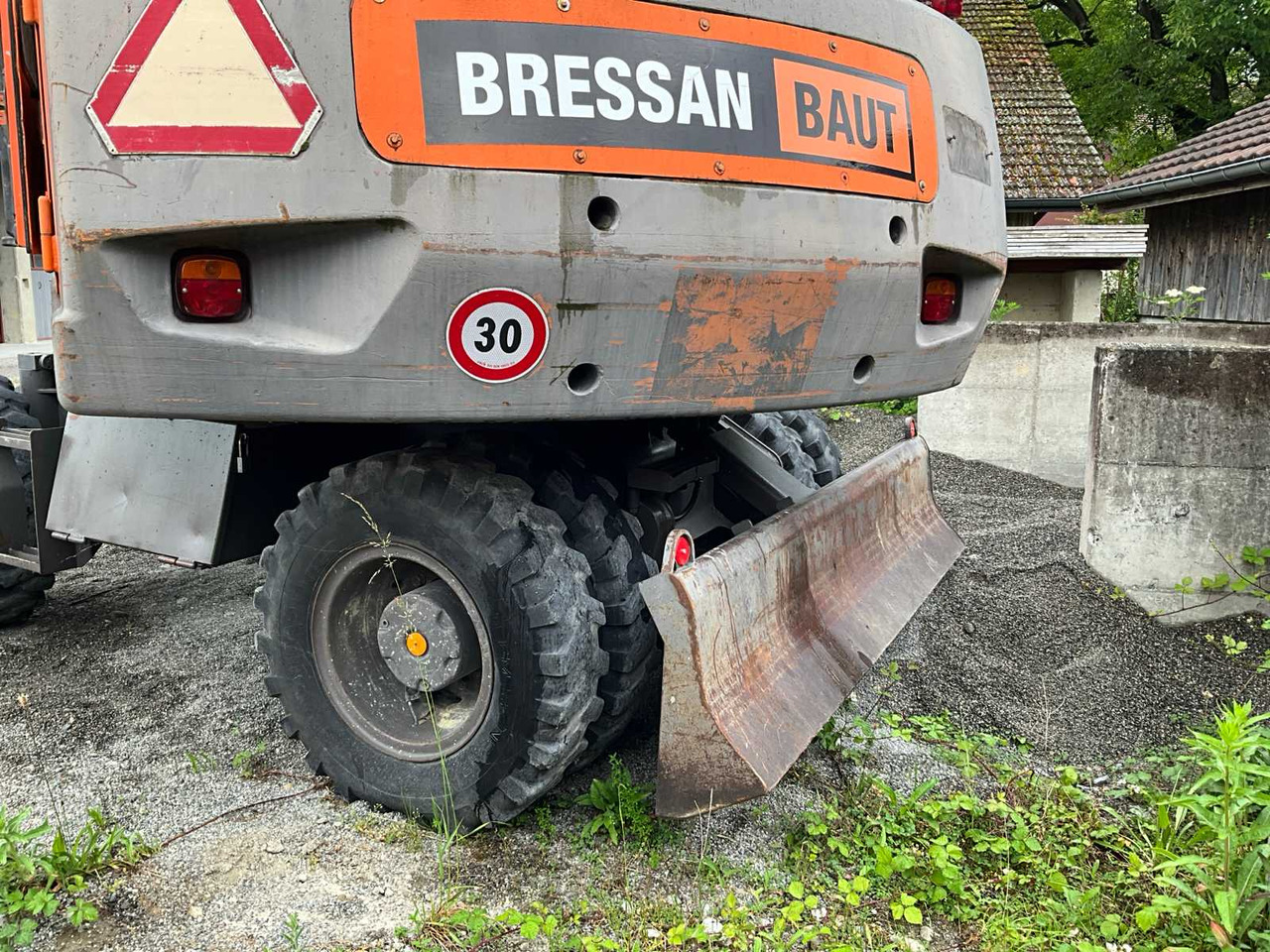 Volvo EW 150 C - Pelle sur pneus: photos 5 Volvo EW 150 C - Pelle sur pneus: photos 5