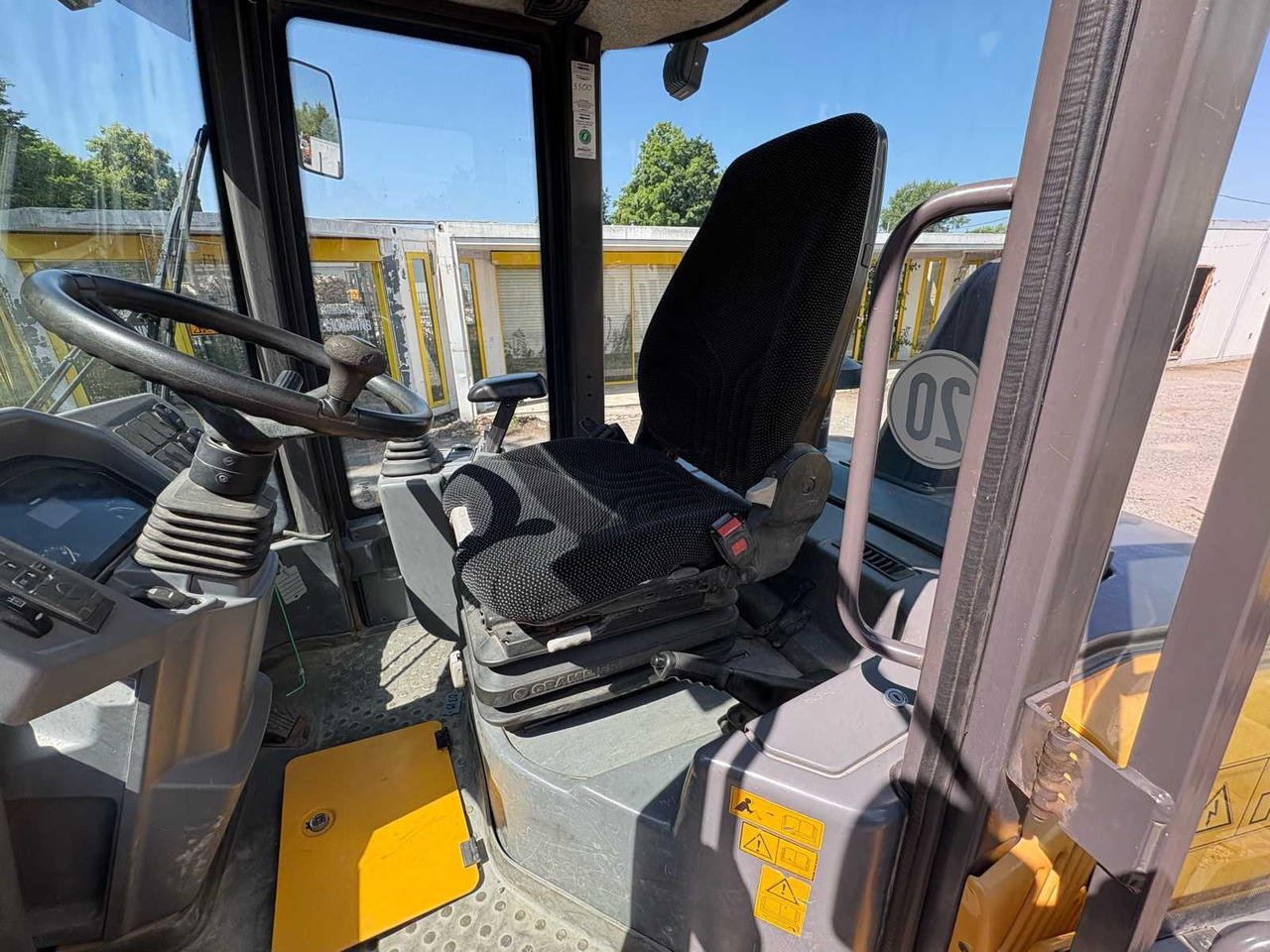 Chargeuse sur pneus Volvo L 35 G: photos 13